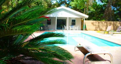 Indulge in the ultimate experience at Quite a Catch in coastal Darien, GA.