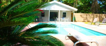 Indulge in the ultimate experience at Quite a Catch in coastal Darien, GA.