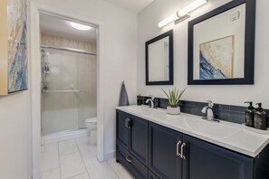 Hair dryer, towels, soap, toilet paper - Premier location in Scottsdale close to Old town & Open- HEATED pool & jacuzzi😎 (Paradise Valley)