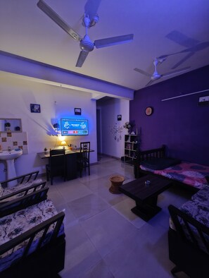 2 bedrooms, iron/ironing board, WiFi, bed sheets - Raga Homestay- 2BHK Homely Apartment in Guwahati (Guwahati)