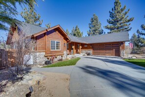 Exterior - Big Bear Lake Cabin w/ Hot Tub & Gas Fire Pit! (Big Bear Lake)