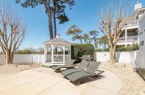 Terrace/patio - Soundfront, Beach Trolly, Pool, Spa, Resort Access (Corolla)