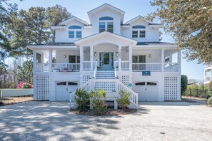 Exterior - Soundfront, Beach Trolly, Pool, Spa, Resort Access (Corolla)