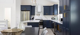 Luxury New Home, Heated Pool, Hot Tub, Game Room!