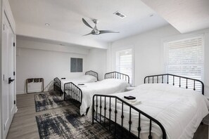 7 chambres, fer et planche Ă repasser, Wi-Fi, draps fournis