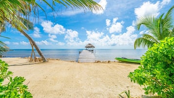 Beach nearby, sun loungers, beach towels