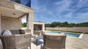 Terrace/patio - Villa Omnia (Istria - Pula) (Pula)