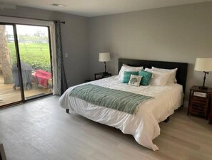 3 bedrooms, free WiFi, bed sheets - Perfect for Golfer's, P-baller's and Beach Goer's! (Hilton Head Island)