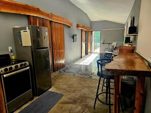 Private kitchen - Casa Cariad *Cottage house near Playa Bejuco*
(Provincia de Puntarenas)