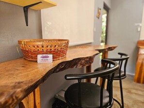 Dining - Casa Cariad *Cottage house near Playa Bejuco*
(Provincia de Puntarenas)