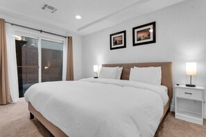 5 bedrooms, desk, iron/ironing board, travel crib