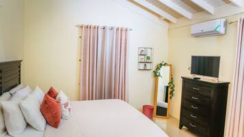 Villa | 2 habitaciones, tabla de planchar con plancha y wifi gratis