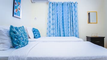 Villa | 2 bedrooms, iron/ironing board, free WiFi, bed sheets