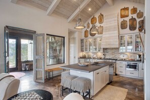 Interior - Sotol by Avantstay Direct River Access + Views (Dripping Springs)