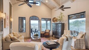 Interior - Sotol by Avantstay Direct River Access + Views (Dripping Springs)