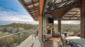Interior - Sotol by Avantstay Direct River Access + Views (Dripping Springs)