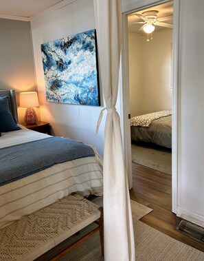 2 bedrooms, iron/ironing board, travel cot, WiFi