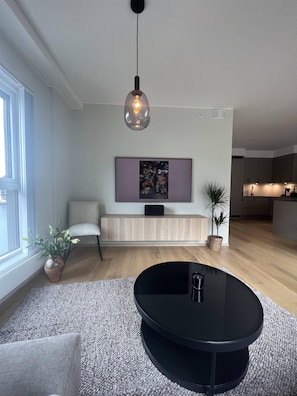 Interior - Central apartment with ocean view  (Vestland)