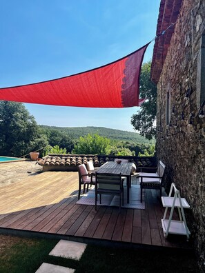 Property grounds - Mas Cévenol Isolé Dans un Écrin de Verdure, Avec Grande Piscine, 16 Couchages (Saint-Julien-les-Rosiers)