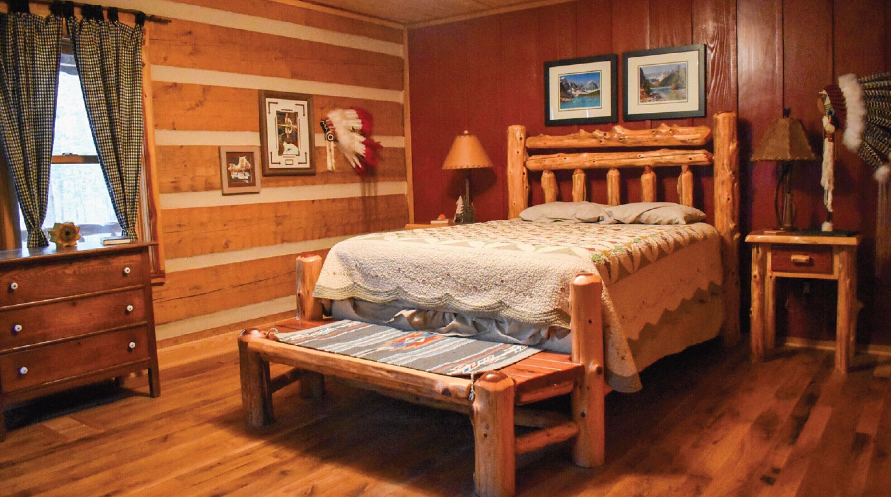 2 多间卧室、办公桌、免费 WiFi、床单