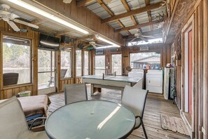 Dining - Georgia Lakefront Cabin w/ Fire Pit + Grills! (Ocilla)