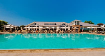 Amazing Peninsula retreat with pools, hot tubs, sports courts, & ample golfing