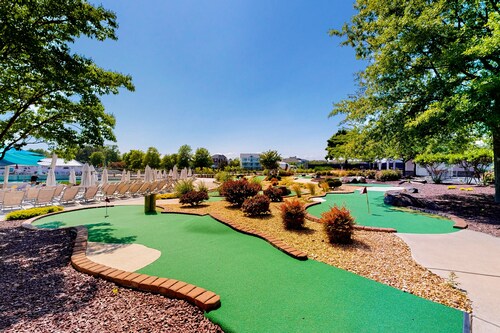 Amazing Peninsula retreat with pools, hot tubs, sports courts, & ample golfing