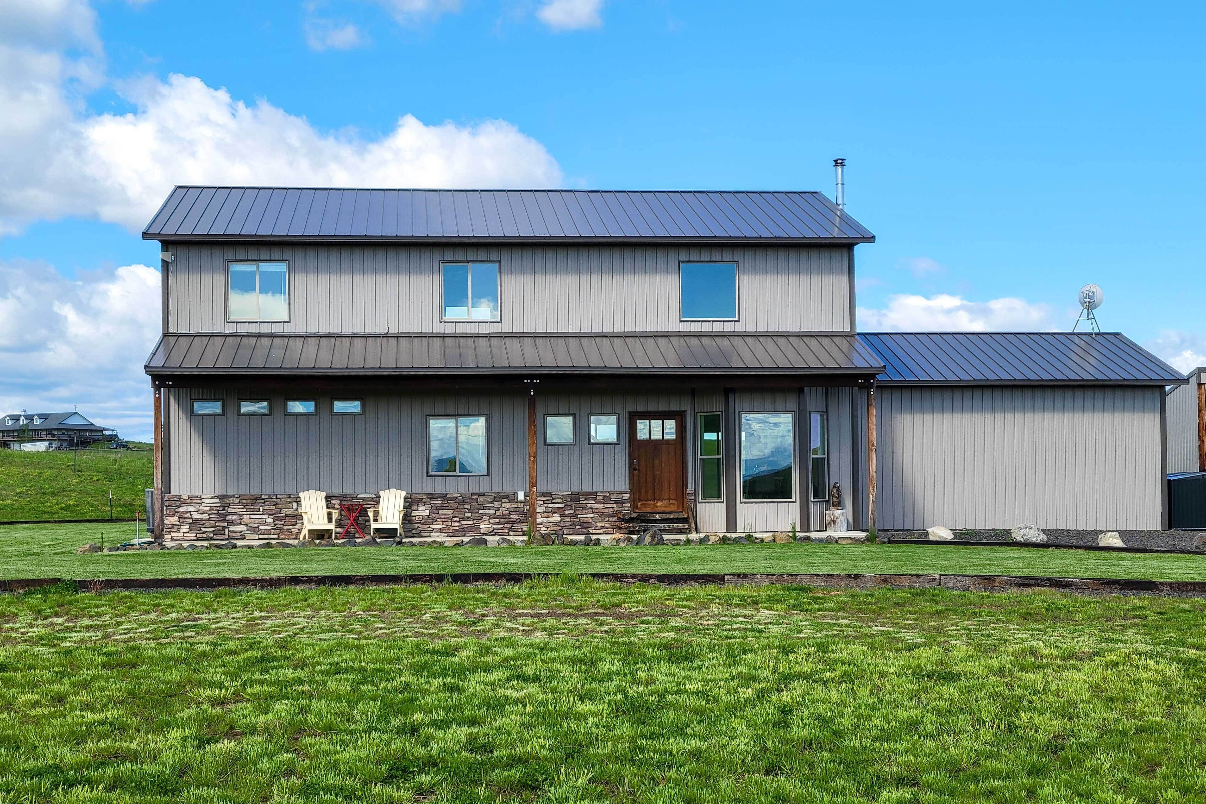 Laptop-Friendly Grangeville Getaway w/ Fire Pit!