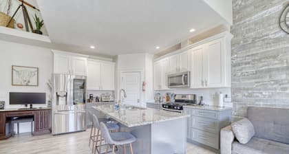 The Jolly Rancher, Luxury Amenities, Corporate and Vaca