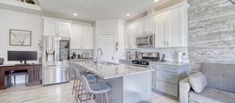 The Jolly Rancher, Luxury Amenities, Corporate and Vaca