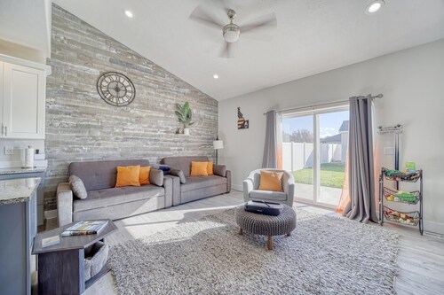 The Jolly Rancher, Luxury Amenities, Corporate and Vaca