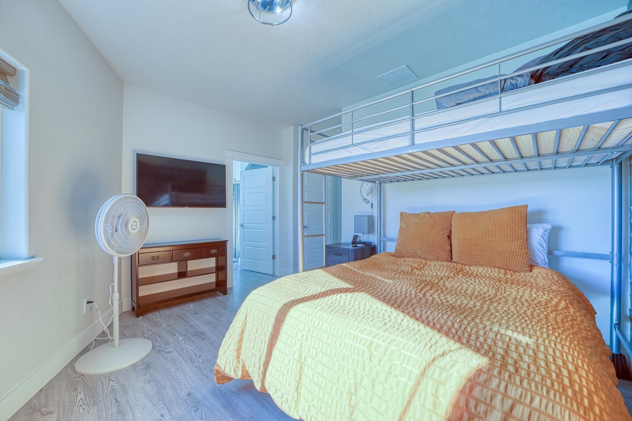 1 bedroom, desk, iron/ironing board, free WiFi