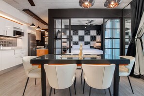 تناول الطعام