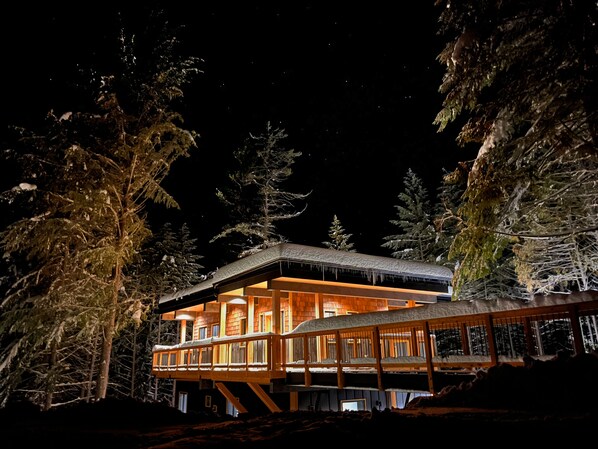 Exterior - House with bridge, walk around deck, rooftop patio, 24' glass door & much more!! (Rossland)