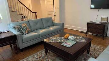 Una Smart TV, libros