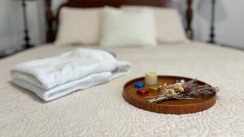 2 Schlafzimmer, Schreibtisch, Bügeleisen/Bügelbrett, Reisekinderbett