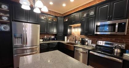 "Madison Manor II" by The River: Hot Tub, Patio, FirePit, Grill
