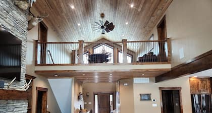 New Swan Valley Cabin on Palisades Creek, Fishing, Hiking, Relaxation!!