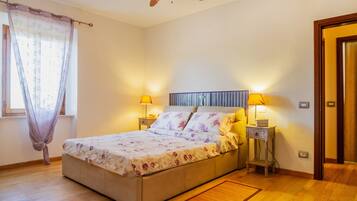 3 chambres, fer et planche Ă repasser, Wi-Fi gratuit, draps fournis