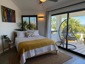 2 bedrooms, in-room safe, desk, WiFi