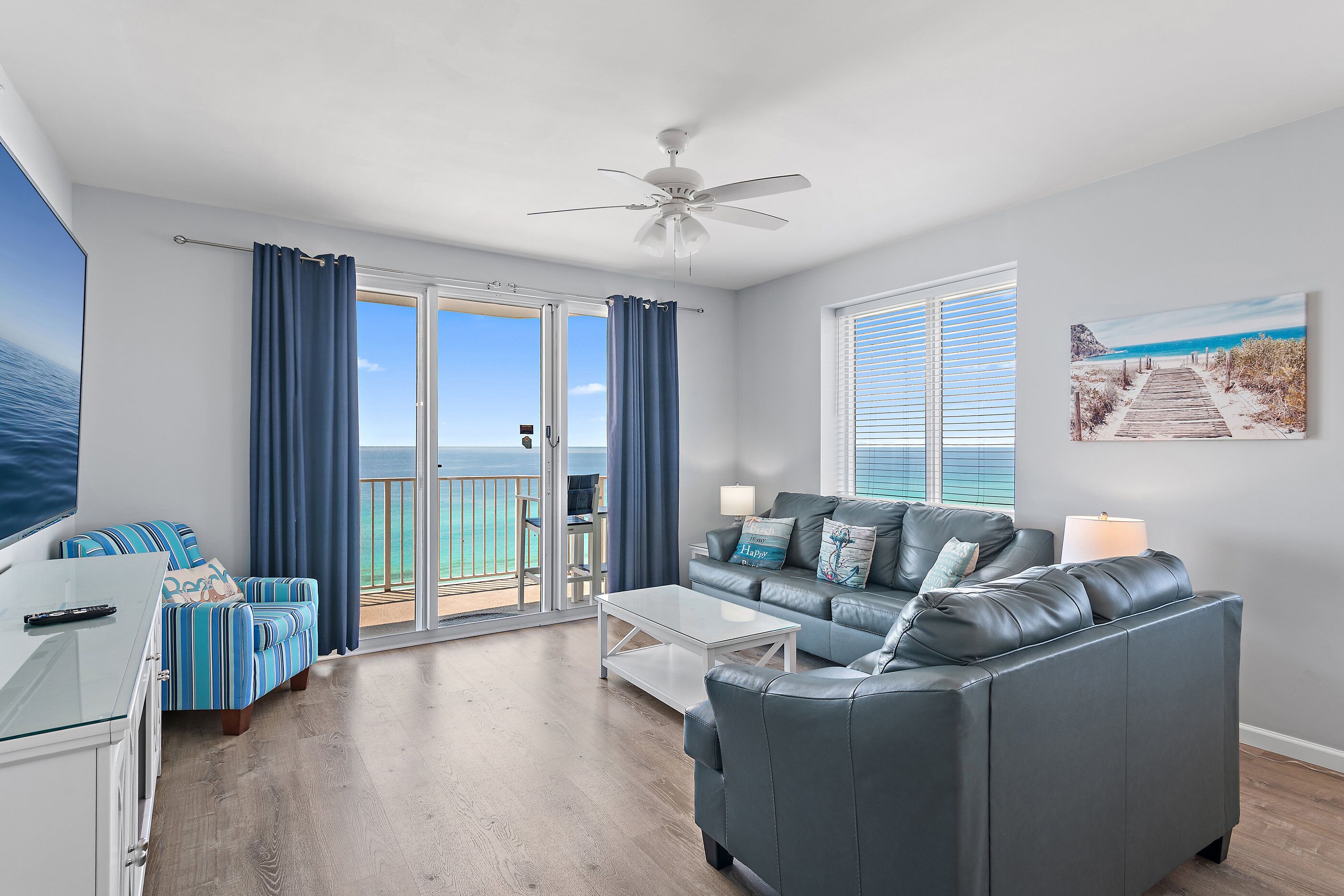 Smart TV, DVD player, books, stereo