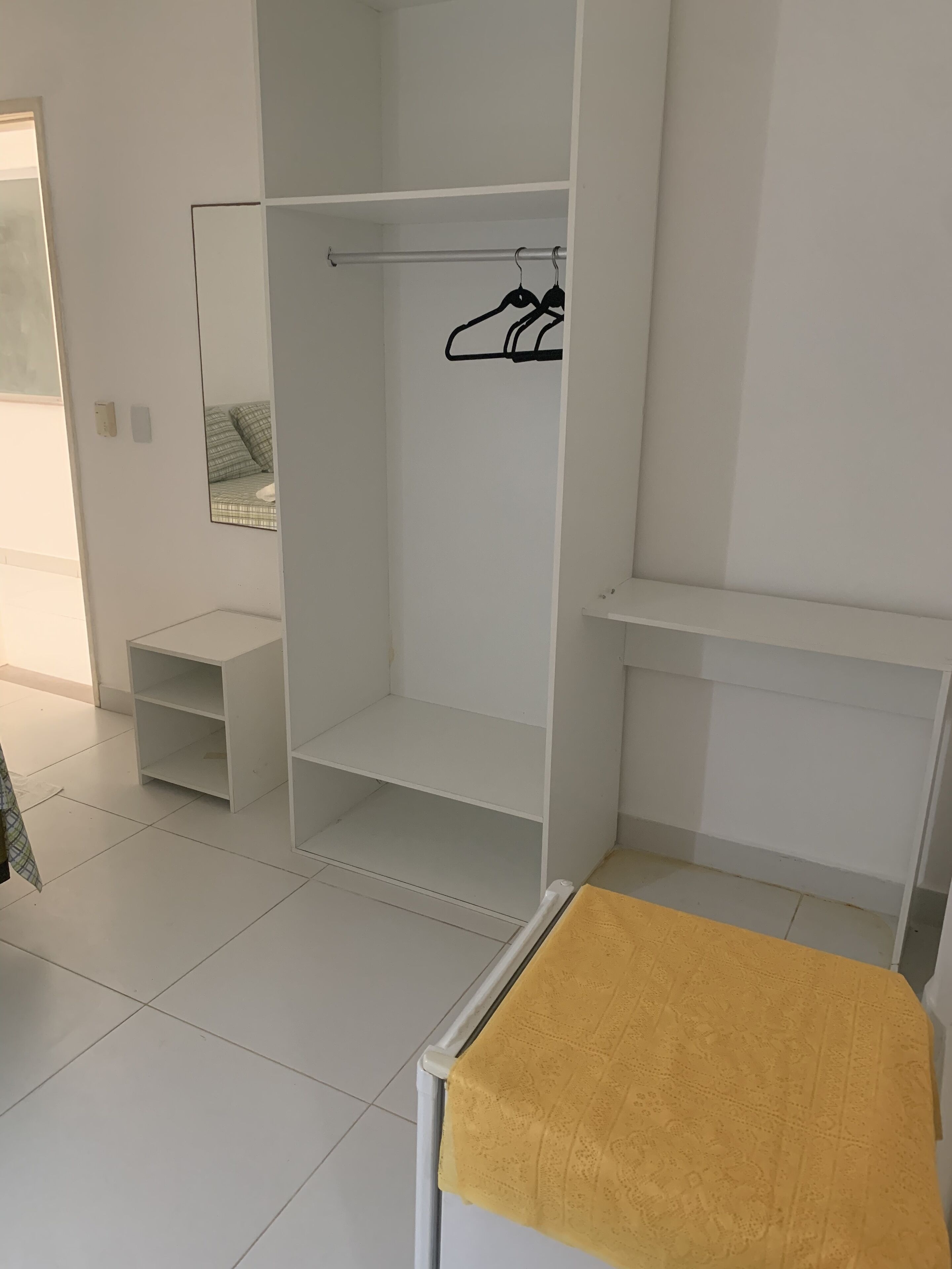 Bureau, Wi-Fi gratuit, draps fournis