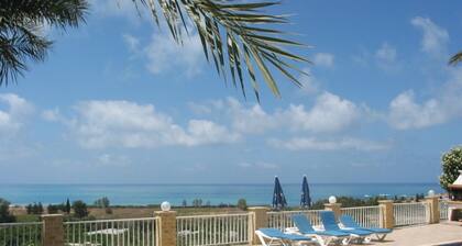 Amazing sea view, bungalow, Coral Bay, pool, walking distance, parking,