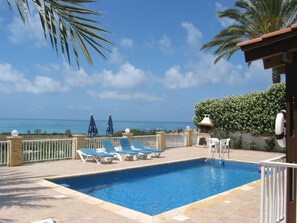 Outdoor pool - Amazing sea view, bungalow, Coral Bay, pool, walking distance, parking,  (coral bay)