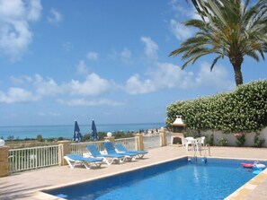Outdoor pool - Amazing sea view, bungalow, Coral Bay, pool, walking distance, parking,  (coral bay)