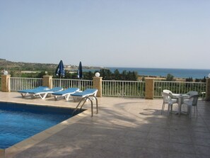 Outdoor pool - Amazing sea view, bungalow, Coral Bay, pool, walking distance, parking,  (coral bay)