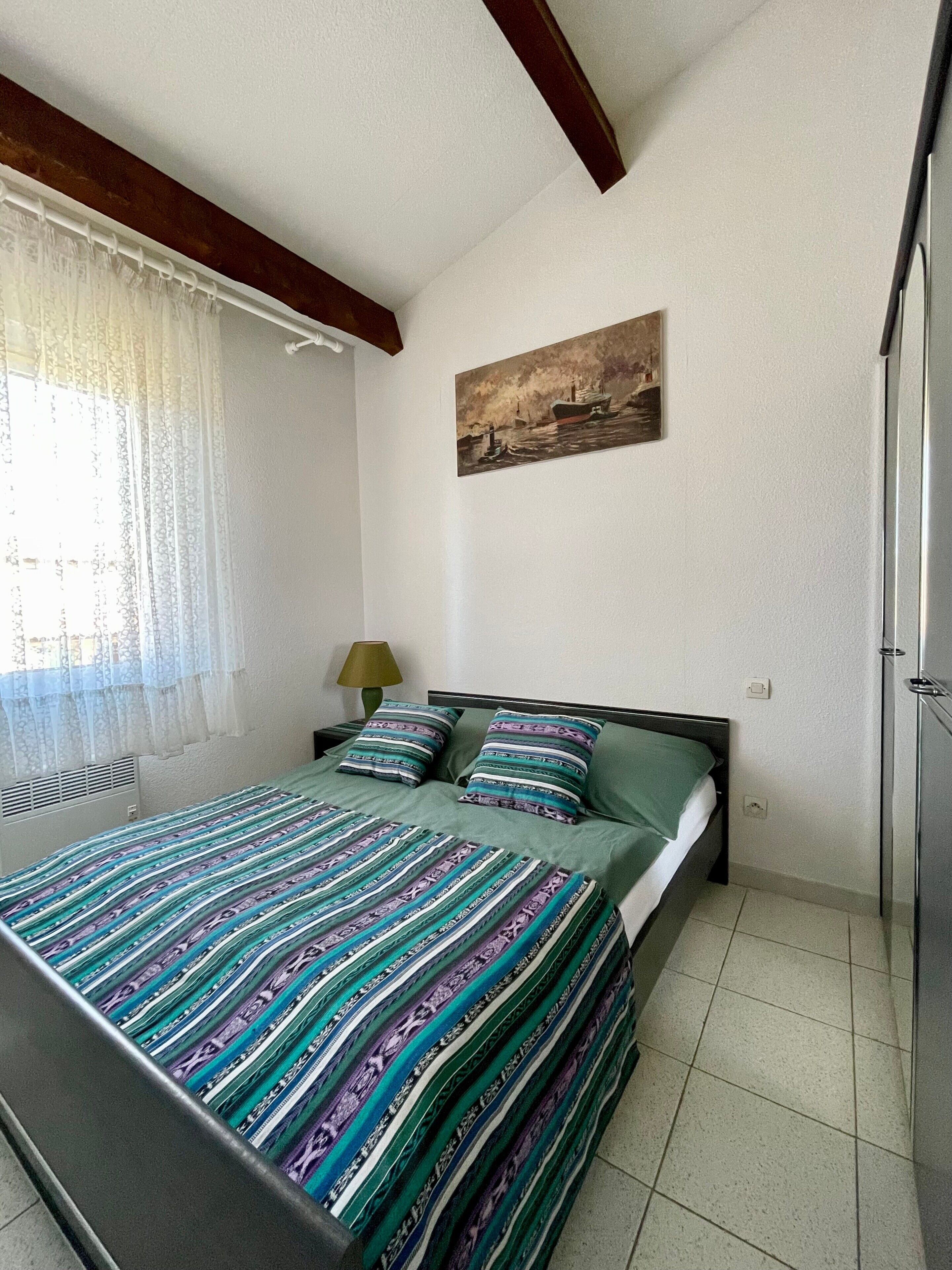 3 chambres, fer et planche à repasser, draps fournis