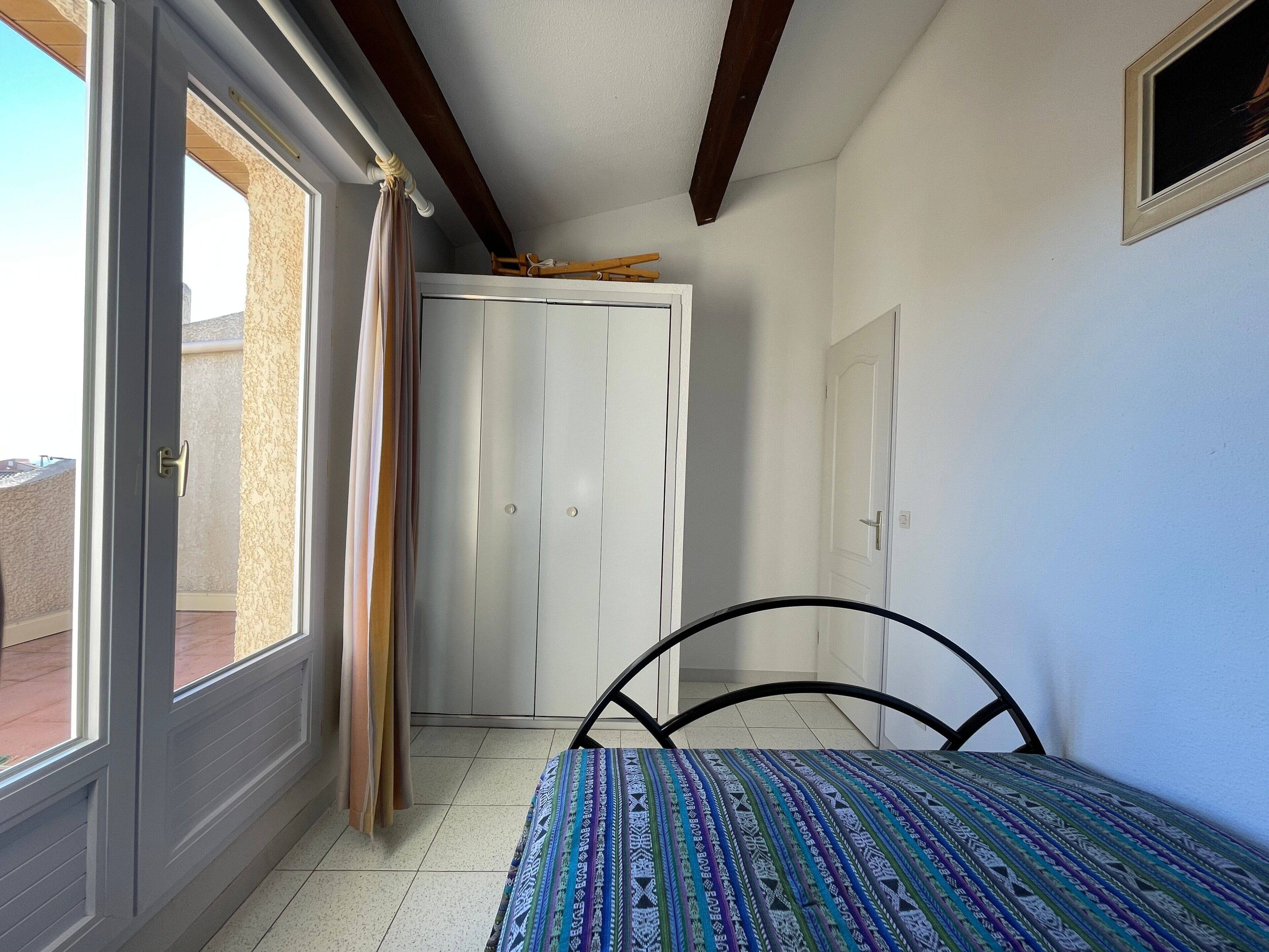 3 室のベッドルーム、アイロン / アイロン台、ベッドシーツ