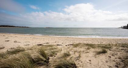 Mobile Home 'Au Petit Bonheur' with Shared Pool, Private Terrace and Private Garden