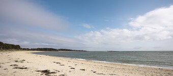 Mobile Home 'Au Petit Bonheur' with Shared Pool, Private Terrace and Private Garden